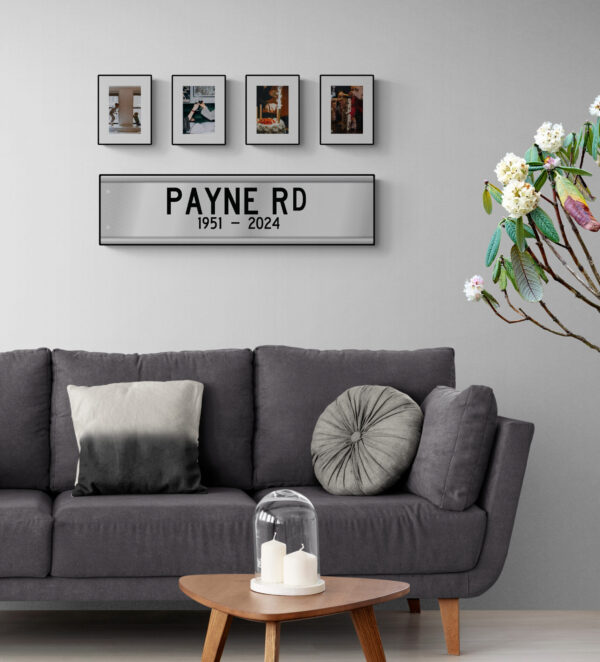 Dream Street Sign Double Year - Image 3