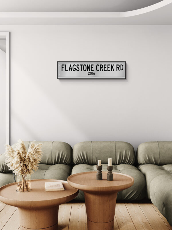 Dream Street Sign Single Year - Image 4