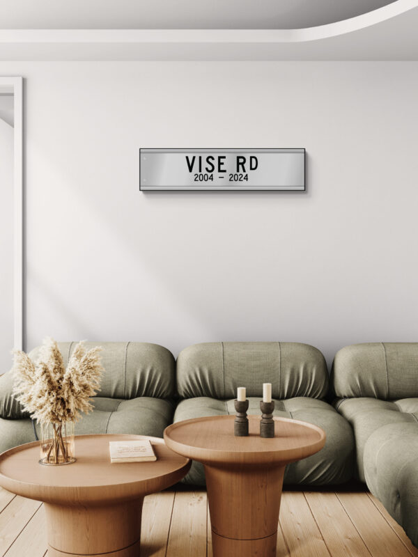 Dream Street Sign Double Year - Image 4