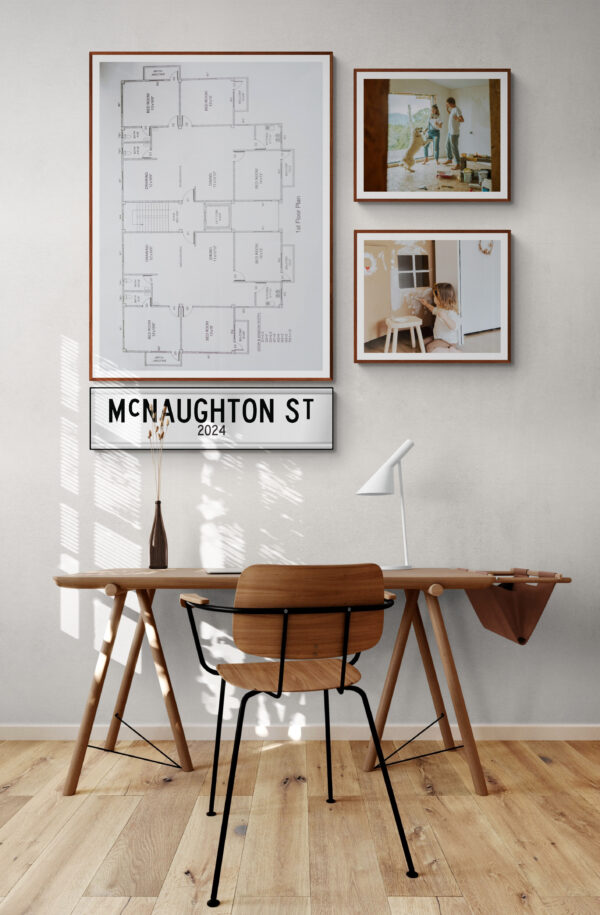 Dream Street Sign Single Year - Image 9
